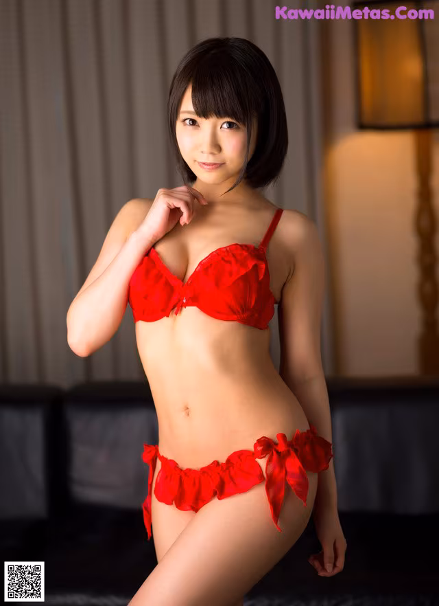 Makoto Toda - Nudephotoshoot Bustyslut Expo